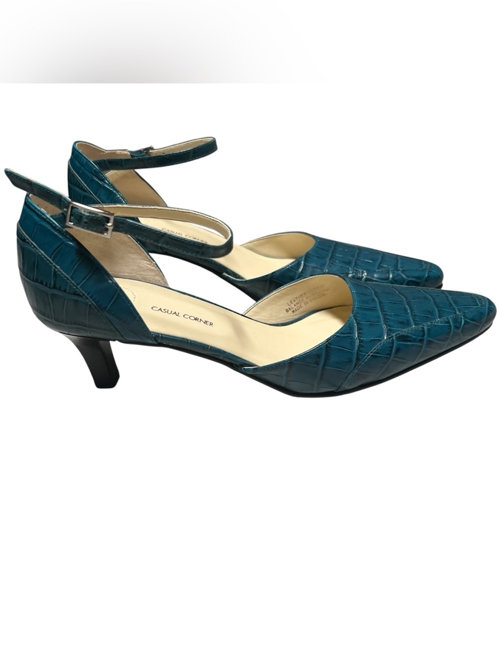 Casual Corner turquoise teal croc-. embossed leather pumps Kitten Heels 6 1/2